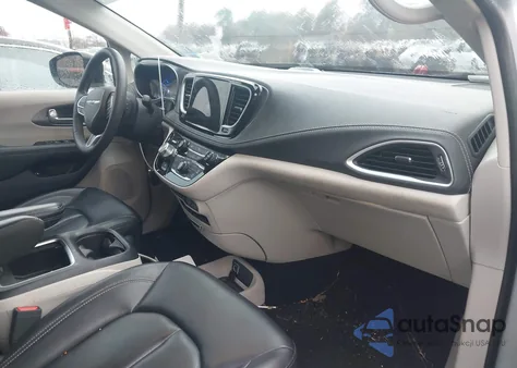 2023 Chrysler Pacifica Hybrid Touring L z USA, uszkodzony, nr VIN 2C4RC1L77PR588847